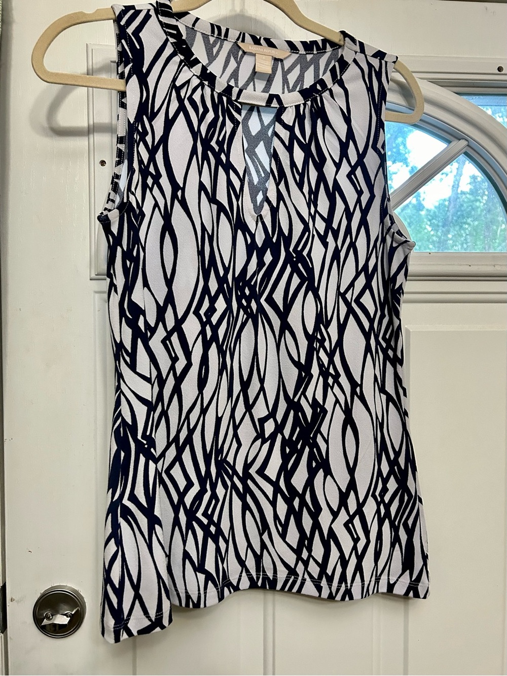 Banana Republic White Sleeveless Top with Navy Abstract Linear Print